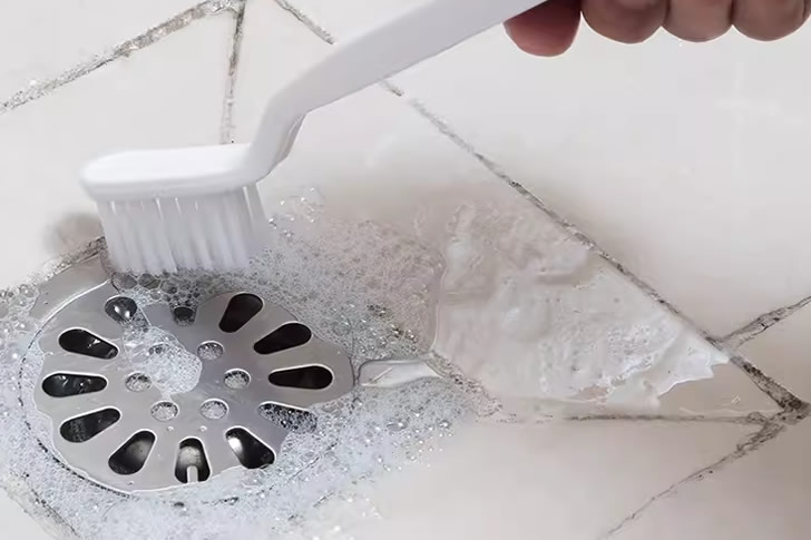 詰まり解消！スッキリ清潔、プロの排水管・配管洗浄サービス