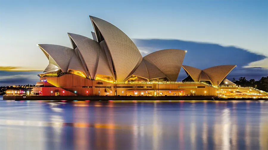 Explore the Marvels of the Globe: Top 10 Breathtaking Landmarks You Must Visit