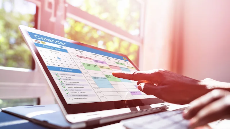 Navigating Online Homeschool Programs: Personalized Learning and Curriculum Tips